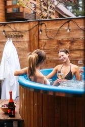 noclegi Jastrzębia Góra LOFT HOUSE ROZEWIE sauna & gorąca balia