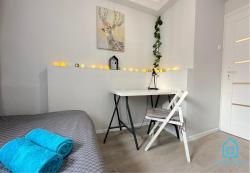 noclegi Gdańsk Cosy Room - Peaceful Retreat, 2 Minutes to Gdańsk Old Town