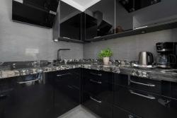 noclegi Kołobrzeg Przestronny Apartament z Balkonem w Centrum & Blisko Plaży by Noclegi Renters