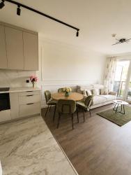 noclegi Gdańsk Marble Luxury Apartment Portovo by Property Kings