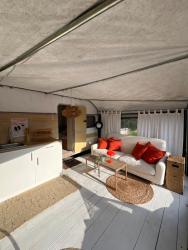 noclegi Jastarnia Przyczepa Kempingowa Beige