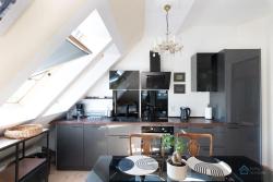 noclegi Sopot Jasny Apartament z Balkonem Blisko Plaży w Spokojnej Okolicy by Noclegi Renters