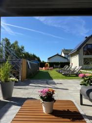 noclegi Grzybowo Domki Gala- blisko plaży, basen z podgrzewaną wodą , sauna , parking