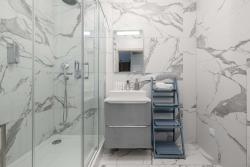 noclegi Dziwnów Stylowy Apartament z Balkonem Parkingiem oraz Strefą Wellness by Noclegi Renters