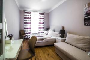 Unique Apt 250m from the Charles Bridge