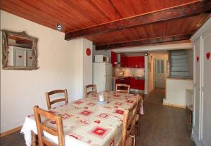 Maisons de vacances Le Gite des Faucons : photos des chambres