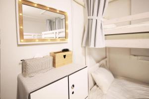 Giường Trong Phòng Ngủ Tập Thể Nữ 6 Giường (Bed in 6-Bed Female Dormitory Room)