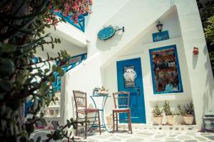 Dora's Studios & Apartments Syros Greece