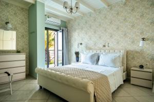 Melina Apartments Pool View