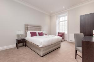 Destiny Scotland - Chisholm Hunter Suites