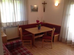 Appartamento con 2 Camere da Letto e con Vista Montagna