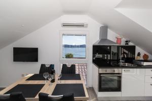 New Apartment Joly Sea View