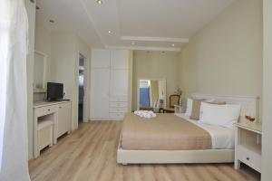 Alexandros Studios Paros Greece