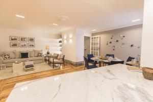 LovelyStay - Downtown Magnificent Flat