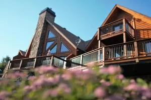 Selenia Lodge- Résidences et Chalets dans les Laurentides - Duhamel