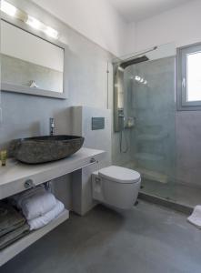 Deluxe Suite with Front Sea View and Private Spa / Jacuzzi