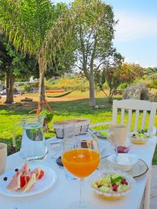 Arodamos Studios & Apts