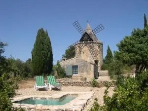 Moulin de maître Cornille - 圣伊莱尔厄齐尔