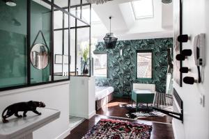 Une Chambre Chez Dupont