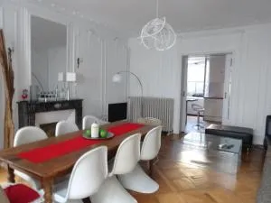 Les Serruriers - Appartement Spacieux avec Terrasse & Parking - Strasbourg