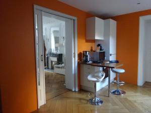 Appartements Les Serruriers - Appartement Spacieux avec Terrasse & Parking : photos des chambres