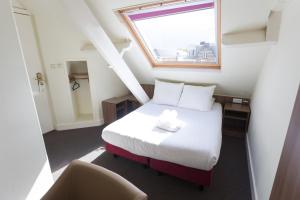 Superior Double Room with Bath room in Hotel Park Plantage