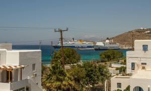 Alexandra Suites & Rooms - MYKONOS PORT