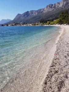 4 star apartement Apartments Mare Gradac Horvaatia