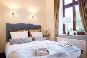 Suite with Terrace room in Villa Mistral