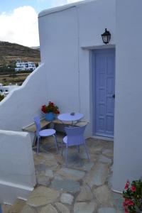 Ioanna Studios Tinos Greece