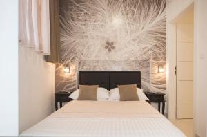 Apartment & Room Split Lea