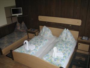 Double Room with Garden View room in Pension Prantner