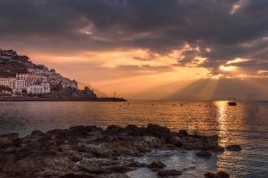 Queen Room with Sea View room in Vista d' Amalfi