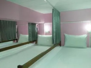 Lucky Homestay - Хад-Рін