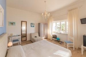 Deluxe Double Room with Sea View room in B&B Livia