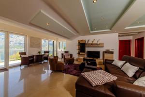 4 star apartment Mountain Bay Penthouse Apartment Kotor Montenegro