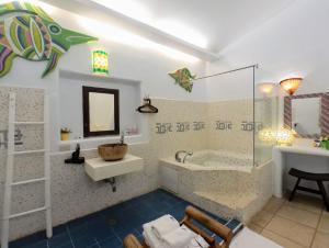 Phòng Giường Đôi Nhìn Ra Biển (Double Room with Sea View)