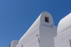 Earino Suites and Villa Santorini Greece