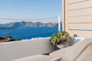 Earino Suites and Villa Santorini Greece