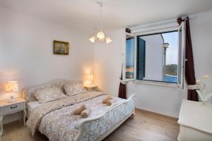 Apartment Zlatni Potok - Best View of the Old Town 