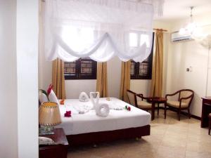 Safari Lodge Ltd