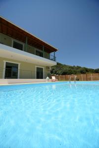 Aselinos Suites