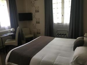 Hotels Logis La Thomasse : photos des chambres