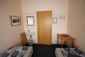 Twin Room with Lake View room in Hvoll Hostel