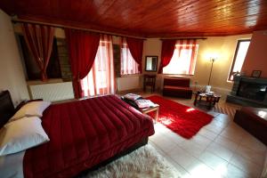 Deluxe Suite with Spa Bath