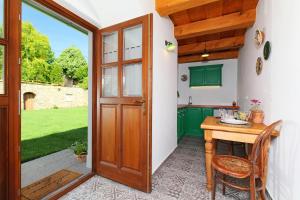 Two-Bedroom Suite room in Arácsi Vendégház