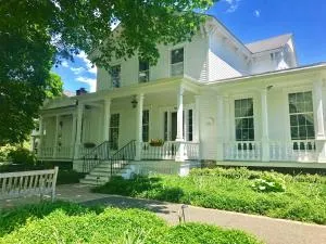 The Old Lyme Inn - Moodus