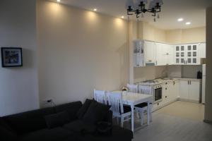 Ameri Plaza Natalias Apartment