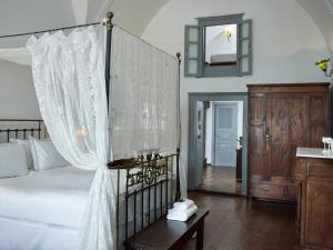 1864 The Sea Captains House