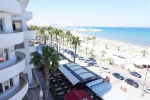Lazuli Sea View Beachfront Ap 43